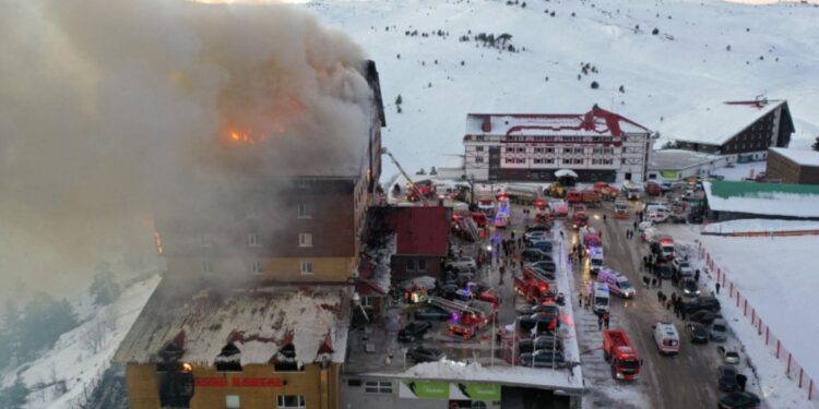 Пожар на горнолыжном курорте в Турции: количество погибших увеличилось до 66