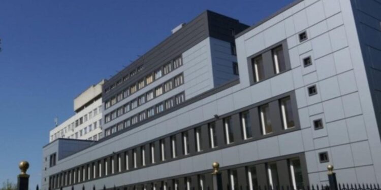 Un bărbat a căzut de la înălțime pe un șantier din Chișinău și a murit la spital