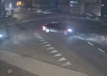 Drifturi pe străzile din Sângera: Tinerii care au deteriorat marcajele rutiere riscă sancțiuni severe