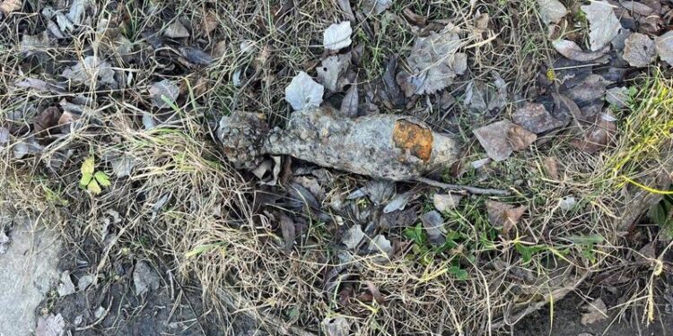 Obuz din al Doilea Război Mondial descoperit în apropiere de Tudora: Poliția de Frontieră intervine