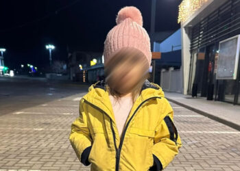 В Бачой нашли девочку: рядом с ней не было родителей. Что об этом говорят в полиции?