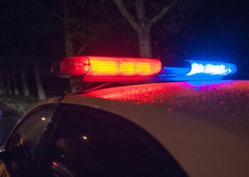 Conflict fatal într-o gospodărie din Coșnița: Un fost pușcăriaș a ucis un bărbat și a rănit o femeie