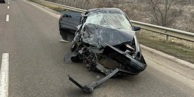 Accident grav pe traseul R-3, lângă Ialoveni: Două vehicule implicate, pasageri răniți