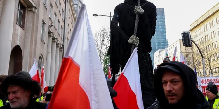 Fermierii polonezi protestează la Varșovia împotriva importurilor de produse agricole din Ucraina și politicii UE