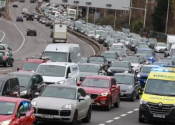 Londra, cel mai aglomerat oraș din Europa: șoferii pierd 101 ore în trafic anual