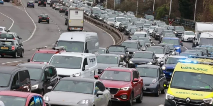 Londra, cel mai aglomerat oraș din Europa: șoferii pierd 101 ore în trafic anual