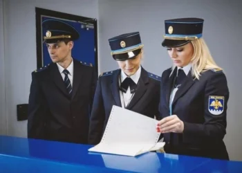 Vameșilor li se va interzice folosirea telefoanelor mobile în timpul muncii