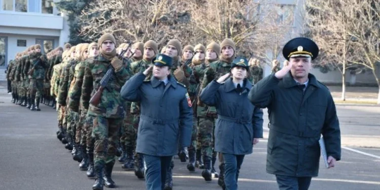 Peste 250 de tineri au depus jurământul militar în Armata Națională