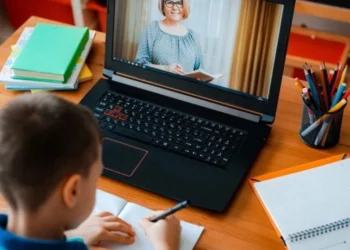 Regiunea transnistreană trece la formatul de învățămînt asincron