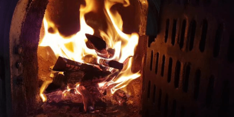 Tragedie în Dubăsari: un bărbat a decedat într-un incendiu provocat de nerespectarea regulilor antiincendiare