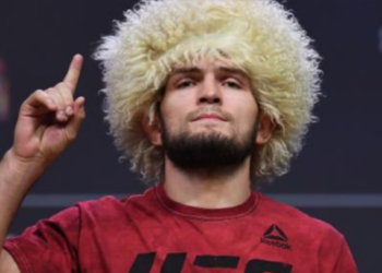 Khabib Nurmagomedov, dat afară de la bordul unui avion american