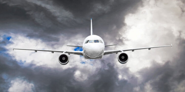 Care sunt cele mai turbulente rute pe care zboară avioanele în Europa. Opt din zece încep sau se termină în Elveția