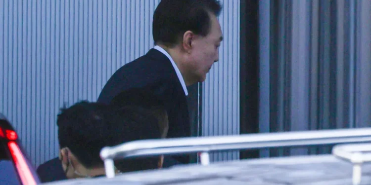Scenă istorică în Coreea de Sud: Președintele Yoon Suk Yeol, arestat în mijlocul unui scandal politic