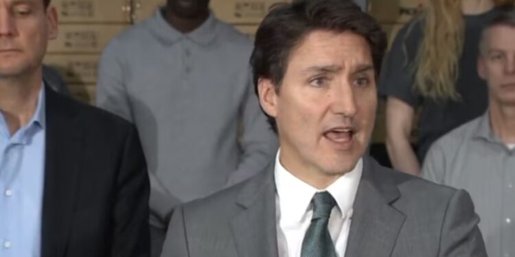 Премьер-министр Канады Джастин Трюдо объявил о своей отставке