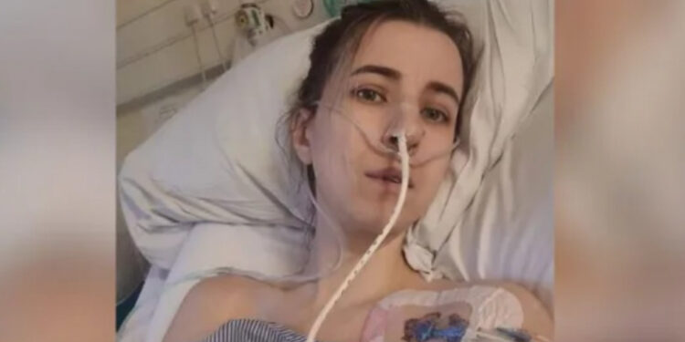 Unei femei din Marea Britanie i-au fost extirpate opt ​​organe din cauza unui cancer rar, iar după un an s-a întors la muncă