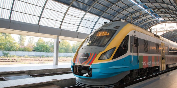 Colaps pe Calea Ferată din Moldova: Două rute de tren anulate din cauza problemelor financiare