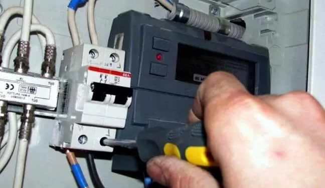 С 20 января в Молдове вводятся дифференцированные тарифы на электроэнергию: что следует знать