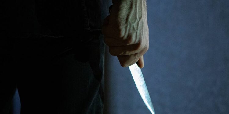 В Чехии подросток напал с ножом на людей в ТЦ: есть погибшие