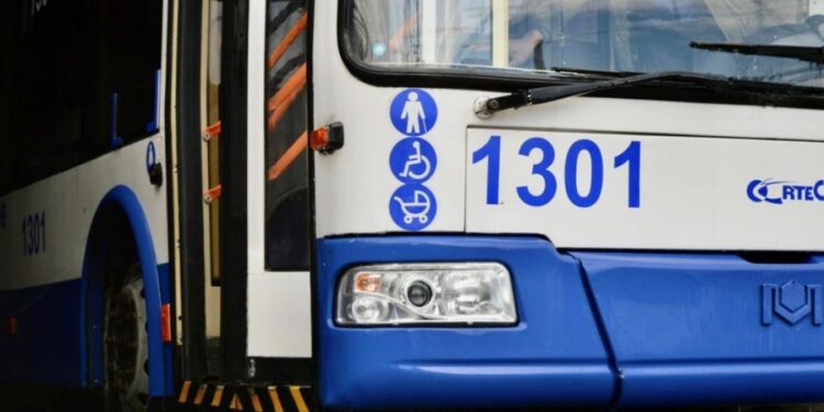 Драка в столичном троллейбусе. Полиция ищет злоумышленников