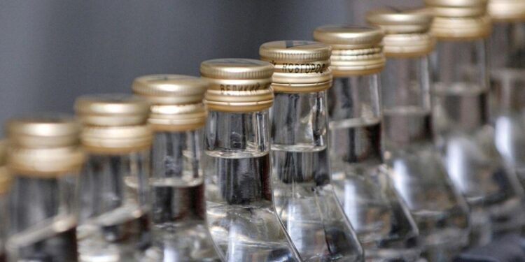 В Баку массовое отравление спиртом: 15 погибших