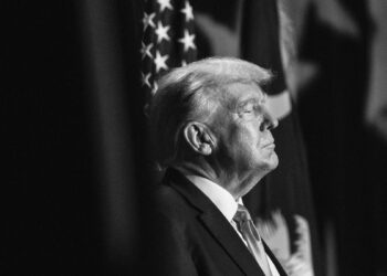 Трамп предложил продавать за пять миллионов долларов «золотые карты», дающие право претендовать на гражданство США