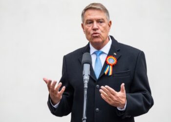 Президент Румынии Клаус Йоханнис объявил об отставке с 12 февраля