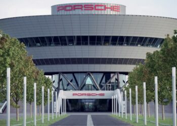 Компания Porsche на фоне финансовых трудностей сократит почти две тысячи рабочих мест