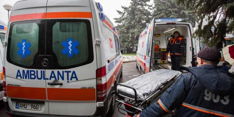 Мужчина в Дондюшанах погиб от удара током