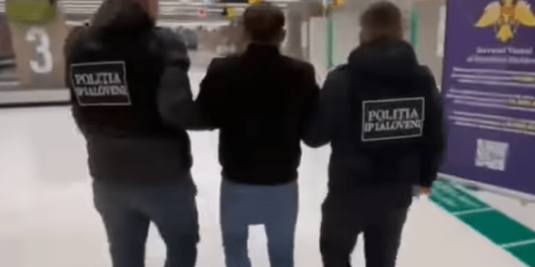 Traficant de minori, extrădat din Italia în Republica Moldova