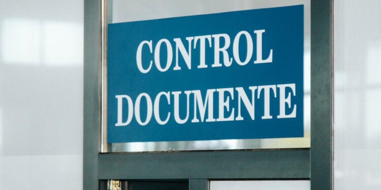 Un cetățean moldovean a încercat să mituiască polițiștii de frontieră