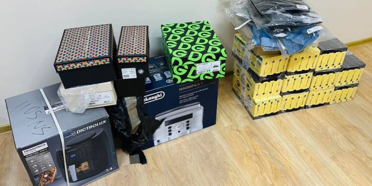 Tentativă de contrabandă prevenită în Moldova, marfă confiscată