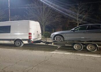 Autoturism furat din Olanda, descoperit la Albița cu documente false