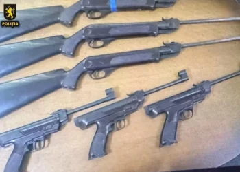 Percheziții în Taraclia: Arme și muniții ilegale descoperite la trei bărbați
