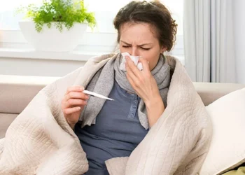 Crește numărul cazurilor de gripă și COVID-19 în Republica Moldova