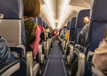 Incident pe Aeroportul Paris-Orly: Pasagerul a deschis ușa avionului Iberia și a sărit din el