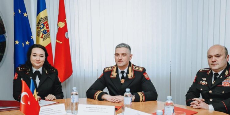 Tentativă de mituire la IGC: Un tânăr a oferit 3.500 de lei pentru testul psihologic