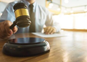 Legislația PAS reduce pedepsele pentru corupție, un om de afaceri scăpând de închisoare