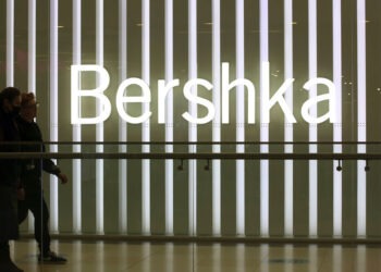 Популярные бренды одежды могут вернуться в Россию