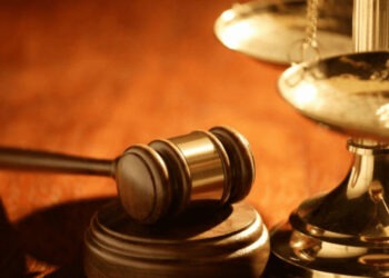 Trafic de influență în justiție: avocat din Chișinău condamnat la 300.000 de lei amendă