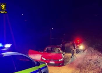 „Opriți automobilul pe dreaptal!” Doi șoferi beți criță, prinși goning prin Strășeni: Unul dintre conducători, reținut pentru 72 de ore