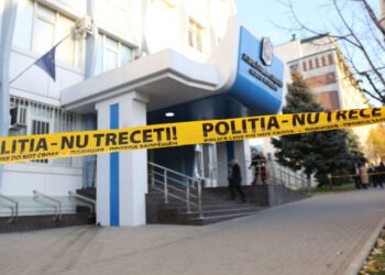Trei ani și jumătate de închisoare pentru alerte false cu bombă