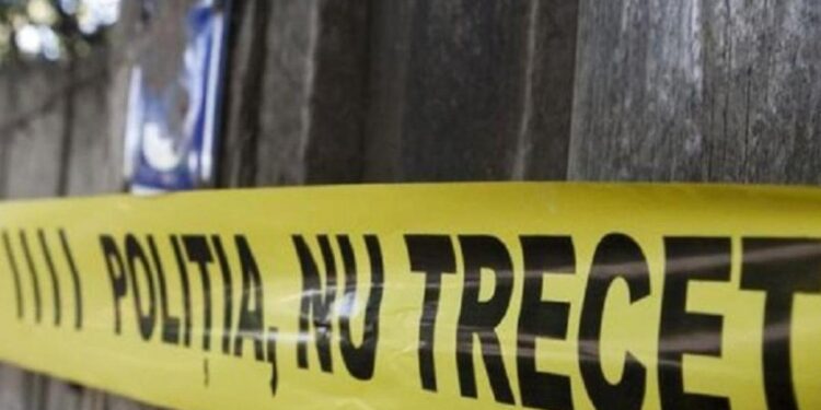 Crimă la Anenii Noi. Un bărbat și-a găsit soția ucisă în curtea casei