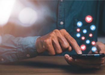 Inteligența artificială folosită într-o înșelătorie: Bărbat din Shanghai a pierdut 26.000 de euro