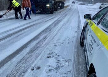 Intervenția polițiștilor în condiții de vreme nefavorabilă