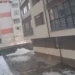 ragedie la Chiajna: O femeie a murit lovită de o bucată de gheață căzută de pe acoperiș