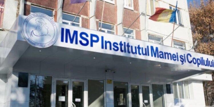 Adolescentă de 16 ani căzută de la etaj, în Institutului Mamei și Copilului