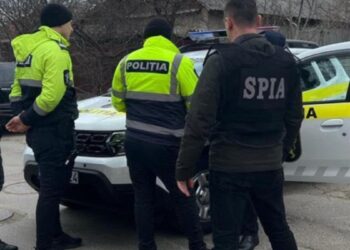 Polițist reținut pentru corupție în timpul unei misiuni de patrulare