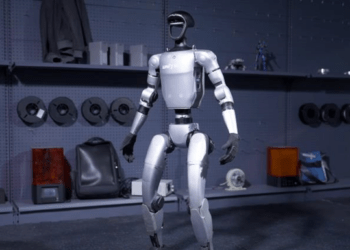 Китайский робот научился делать сальто