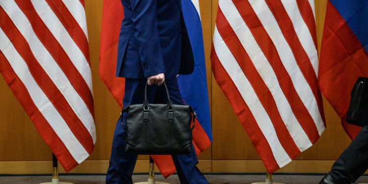 В Кремле заявили, что Россия не обнародует содержание переговоров с США