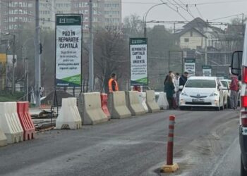 Движение на мосту Михая Витязула заблокировано из-за ДТП